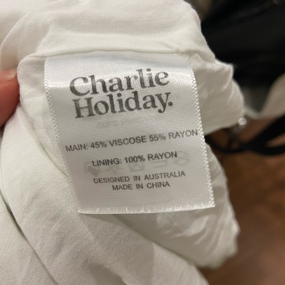 Charlie Holiday Mia MIDI Dress- green floral - Picture 6 of 11